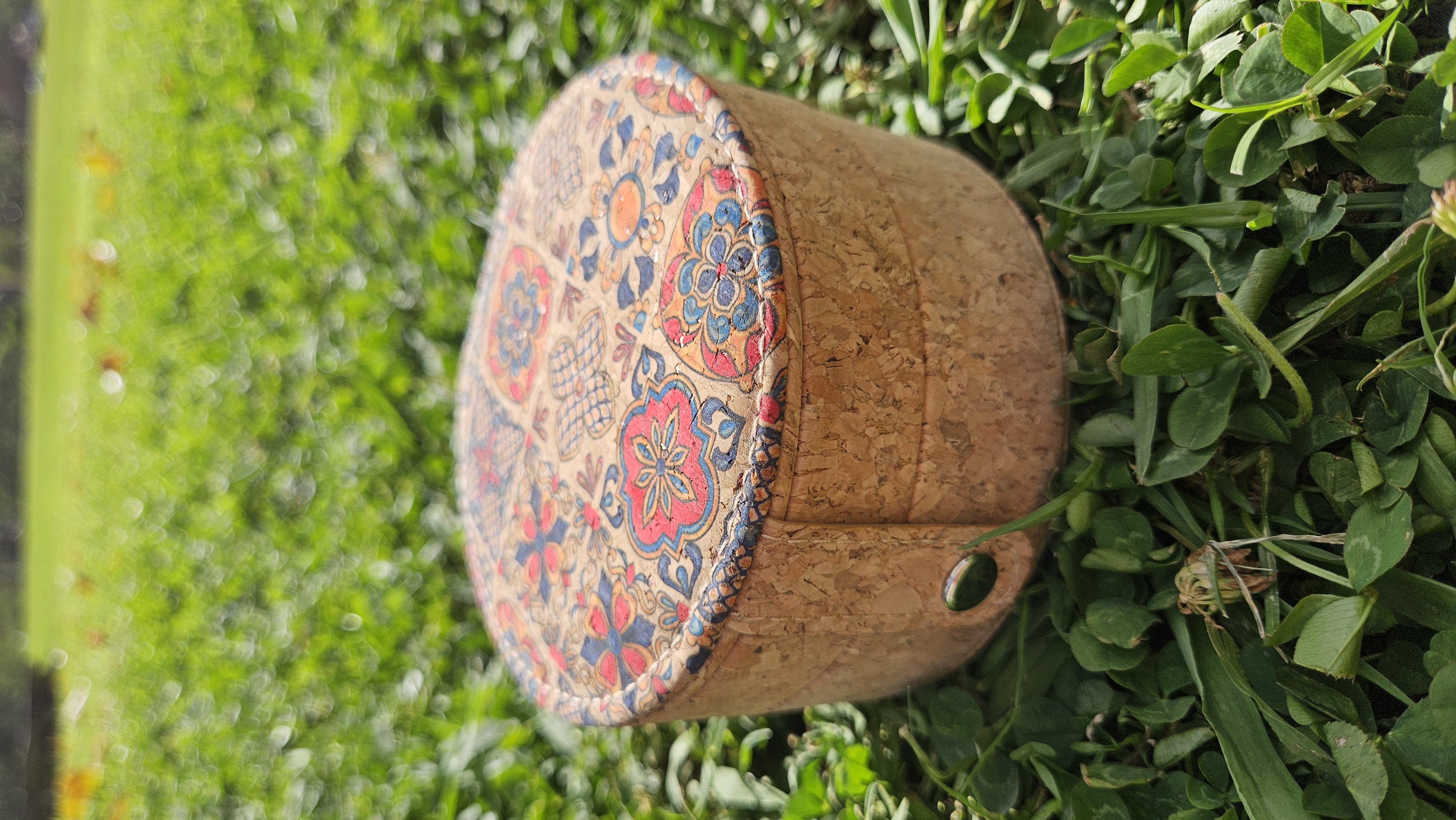 Korek - šperkovnice: červeno-oranžová, kulatá