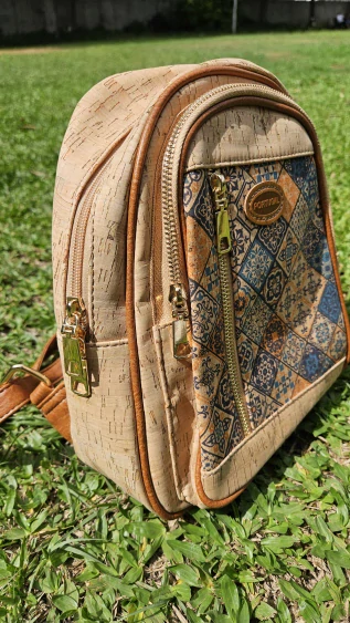 Korek - batoh polokulatý s modrými ornamenty