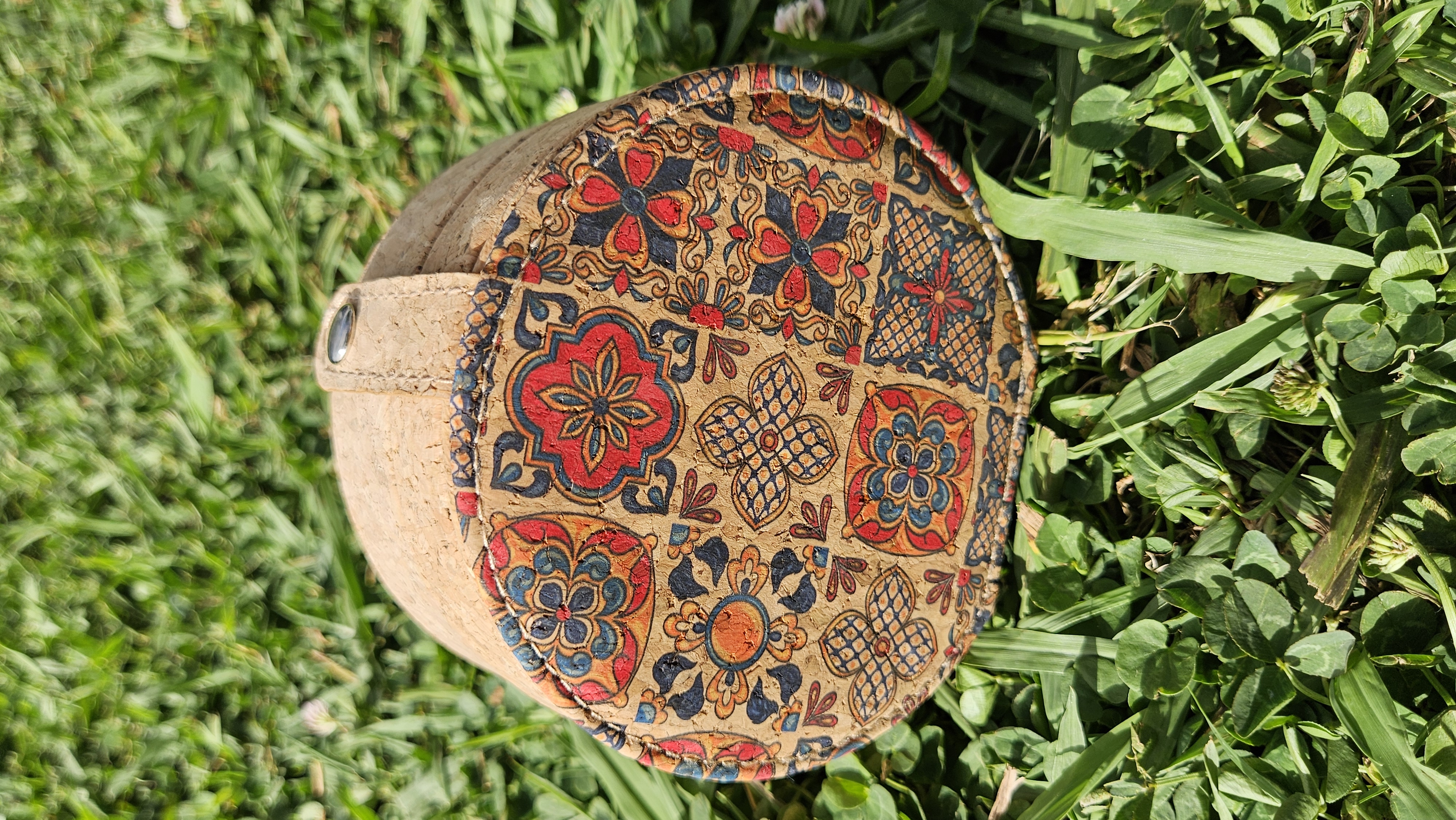 Korek - šperkovnice: červeno-oranžová, kulatá
